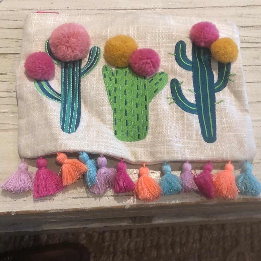 Festive Express Clutch